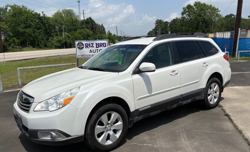 2012 Subaru Outback 2.5i Premium – AWD Wagon, CVT, Sunroof