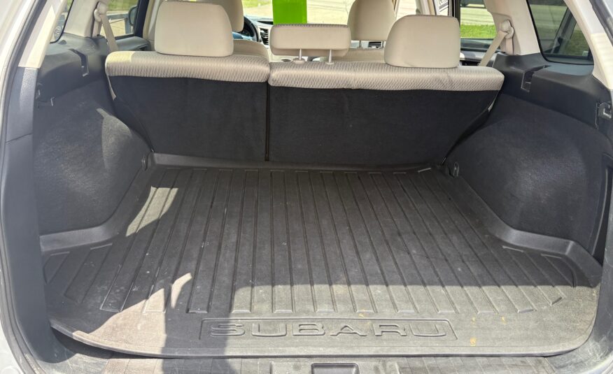 2012 Subaru Outback 2.5i Premium – AWD Wagon, CVT, Sunroof