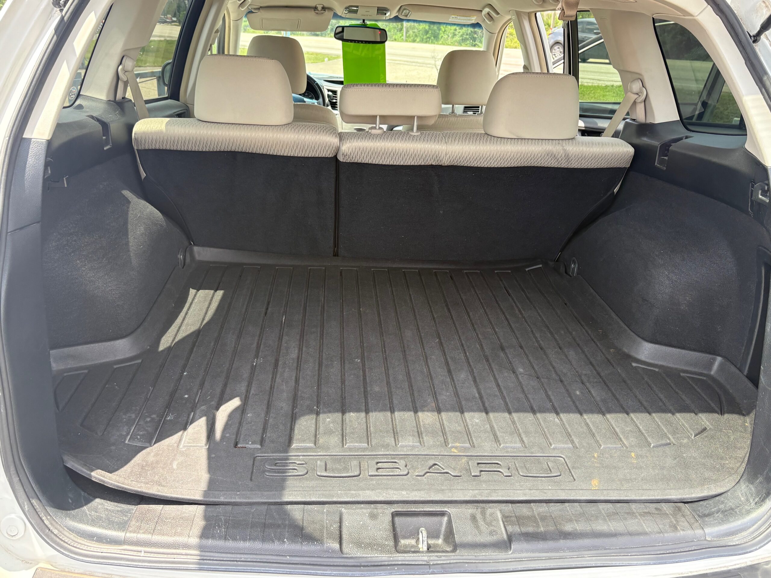 2012 Subaru Outback 2.5i Premium – AWD Wagon, CVT, Sunroof