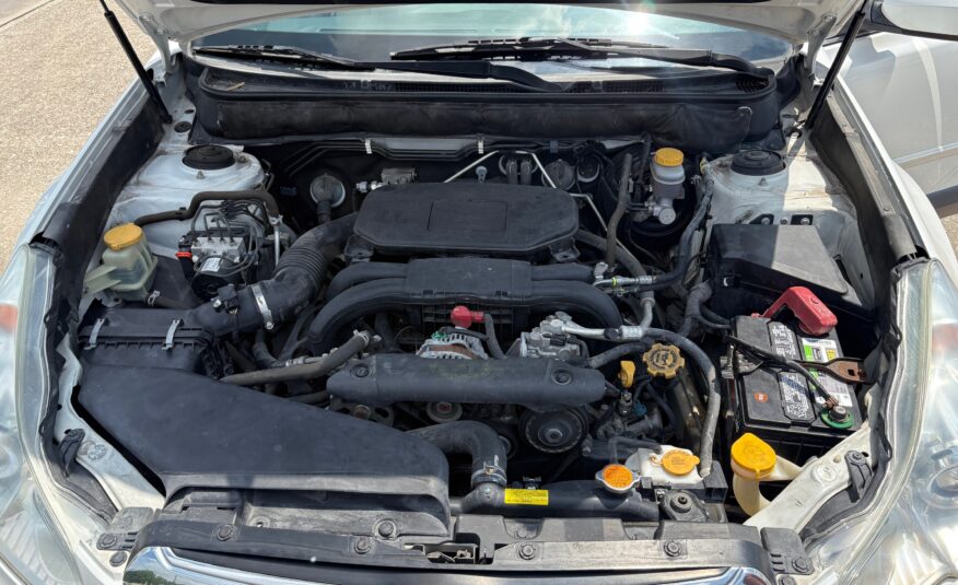 2012 Subaru Outback 2.5i Premium – AWD Wagon, CVT, Sunroof