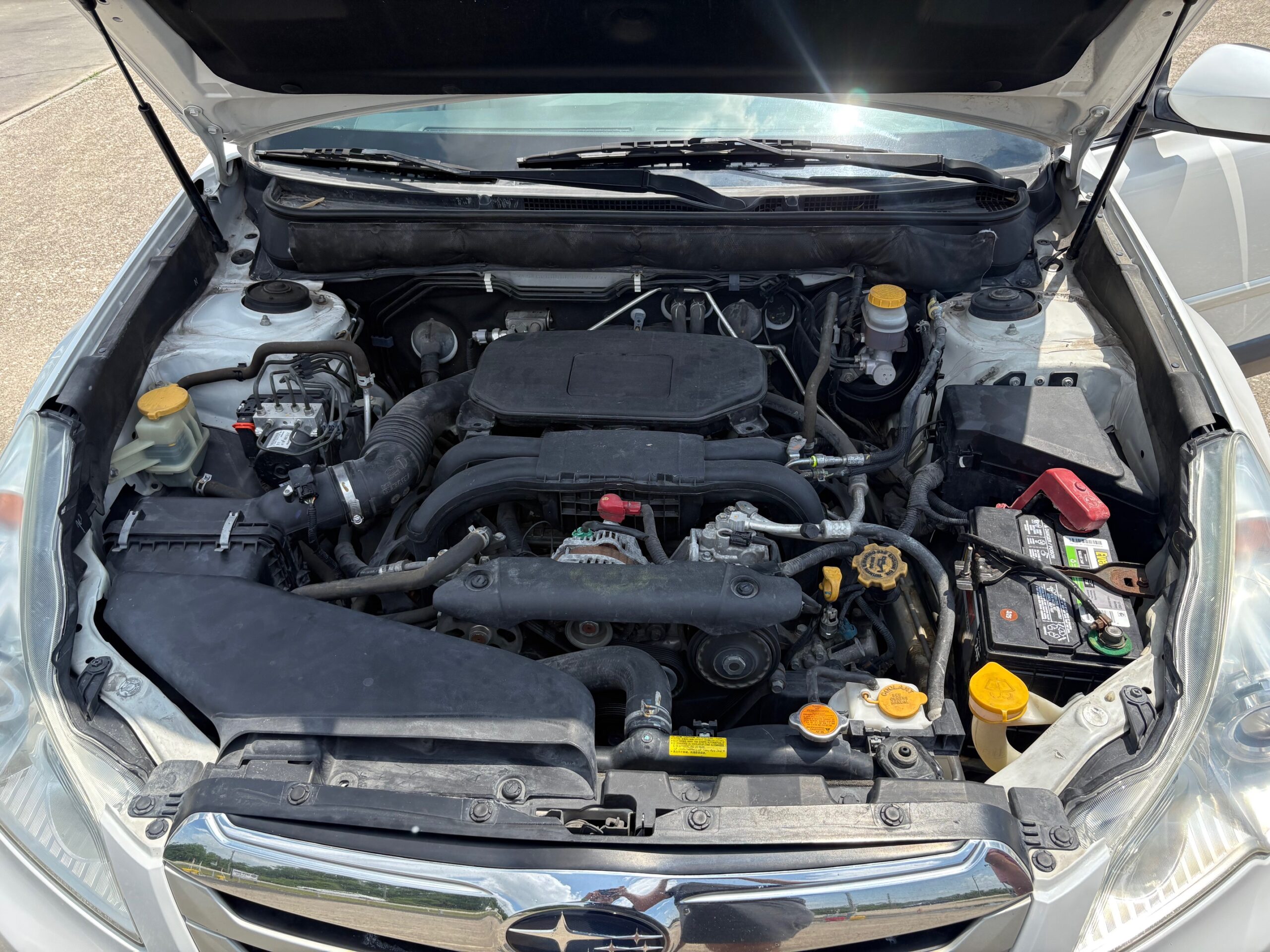 2012 Subaru Outback 2.5i Premium – AWD Wagon, CVT, Sunroof