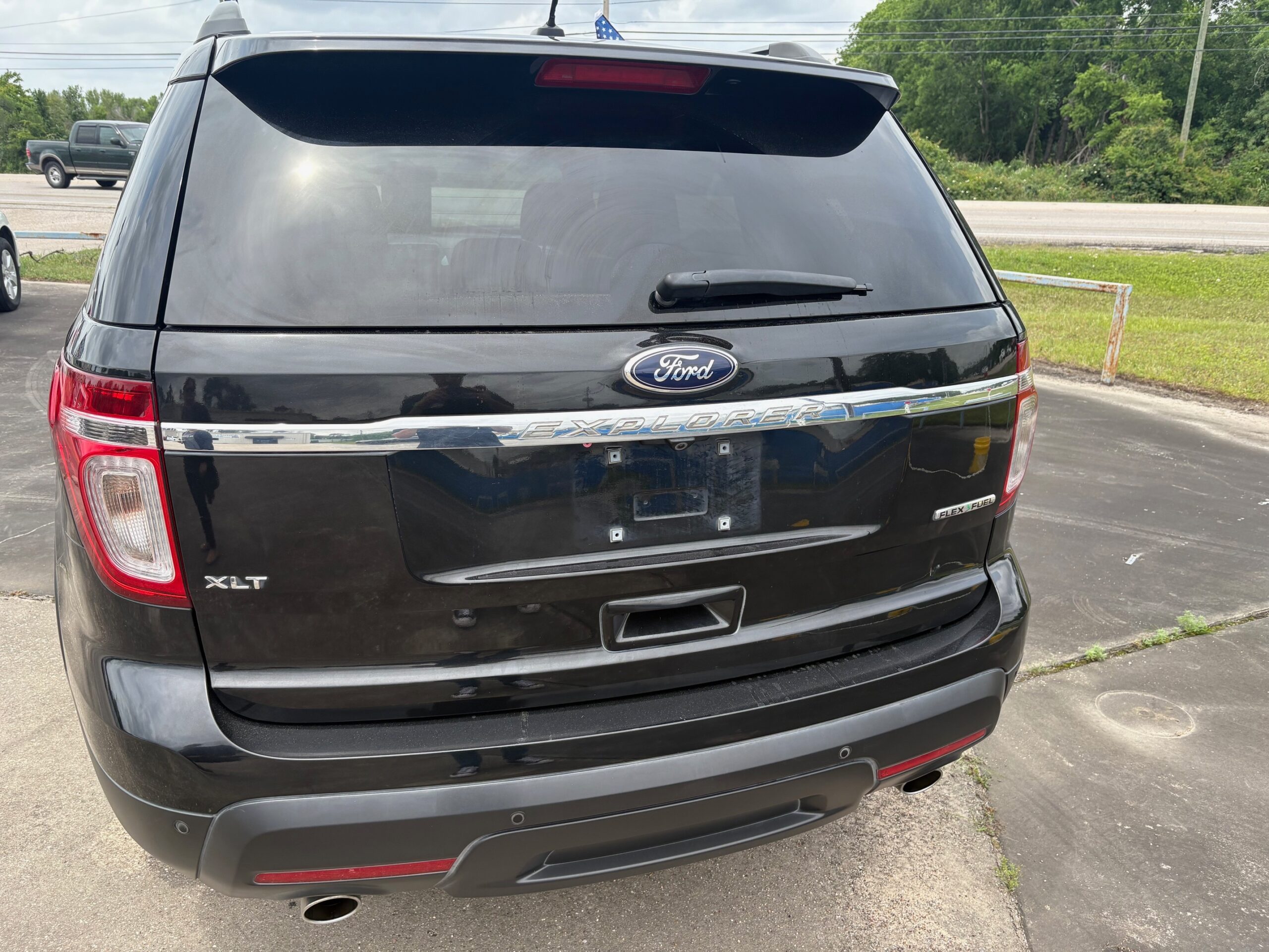 2014 Ford Explorer XLT – 4-Door AWD SUV, 7‑Passenger, V6, 6-Speed Auto