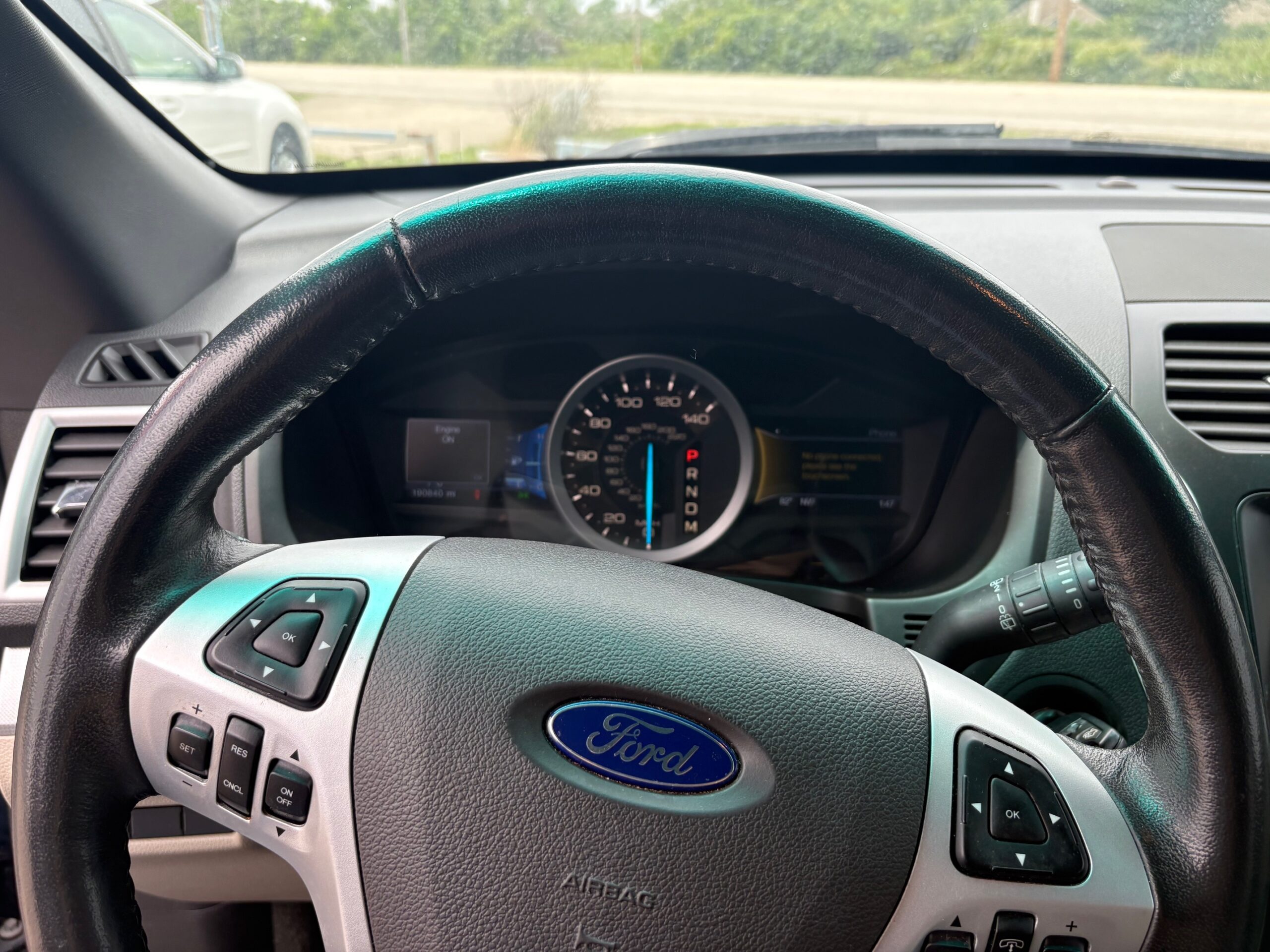 2014 Ford Explorer XLT – 4-Door AWD SUV, 7‑Passenger, V6, 6-Speed Auto