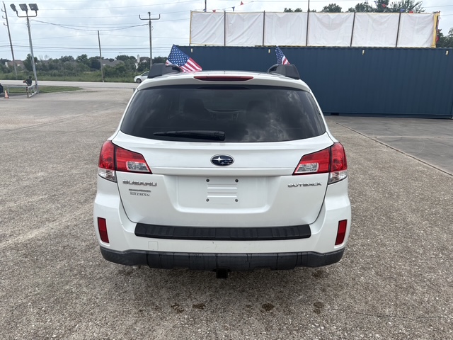 2011 Subaru Outback I Premium - Photo 4