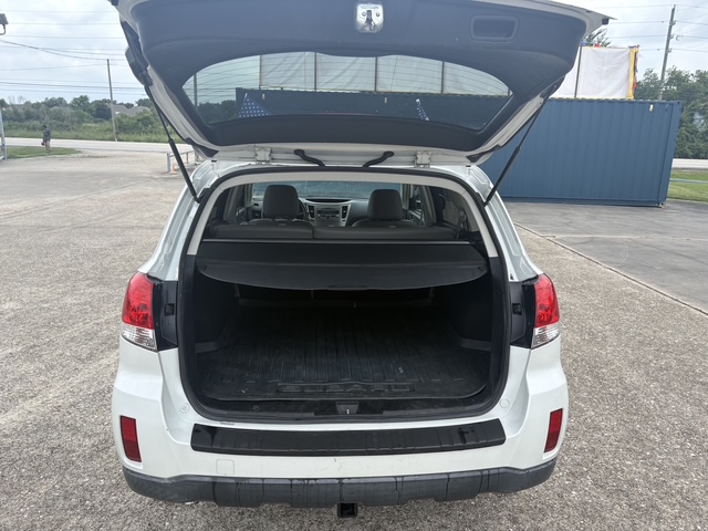 2011 Subaru Outback I Premium - Photo 5
