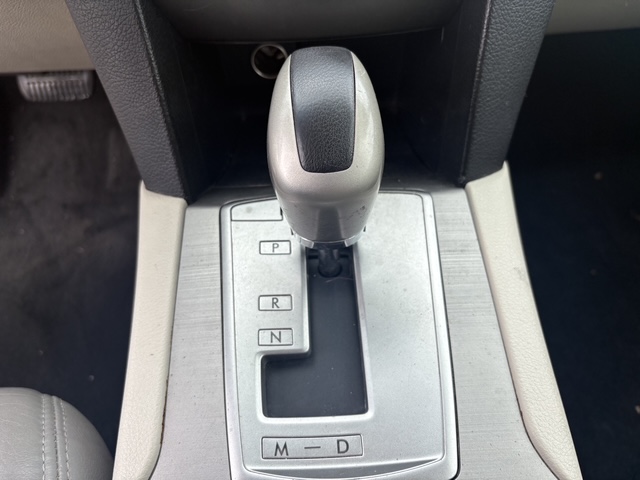 2011 Subaru Outback I Premium - Photo 10